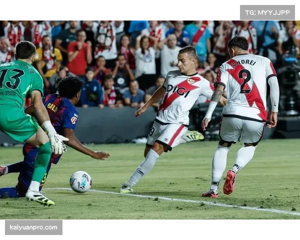 巴列卡诺客场闷平十人奥维耶多 双方门将屡献神扑